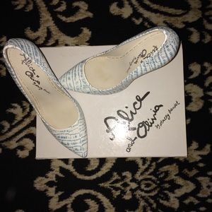💯 % Authentic Alice and Olivia Pumps